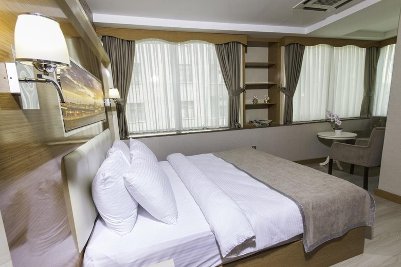 De Maison Airport Hotel