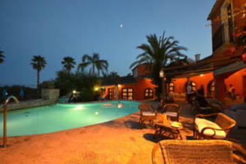 Galanias Hotel & Retreat