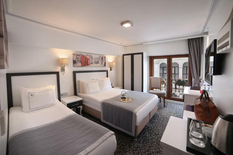 Skalion Hotel