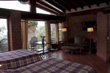 Hostal Hotel Suites En La Monta�a