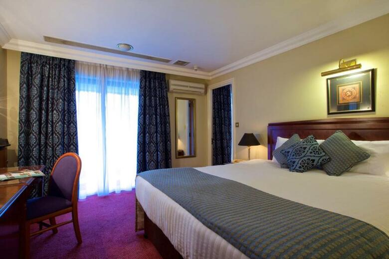 Menzies Hotels Derby - Mickleover Court