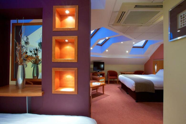 Menzies Hotels Derby - Mickleover Court