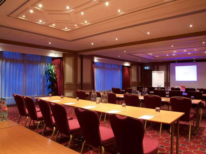 Menzies Hotels Derby - Mickleover Court