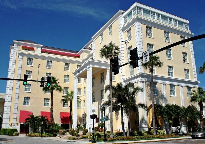 Hotel The Colony