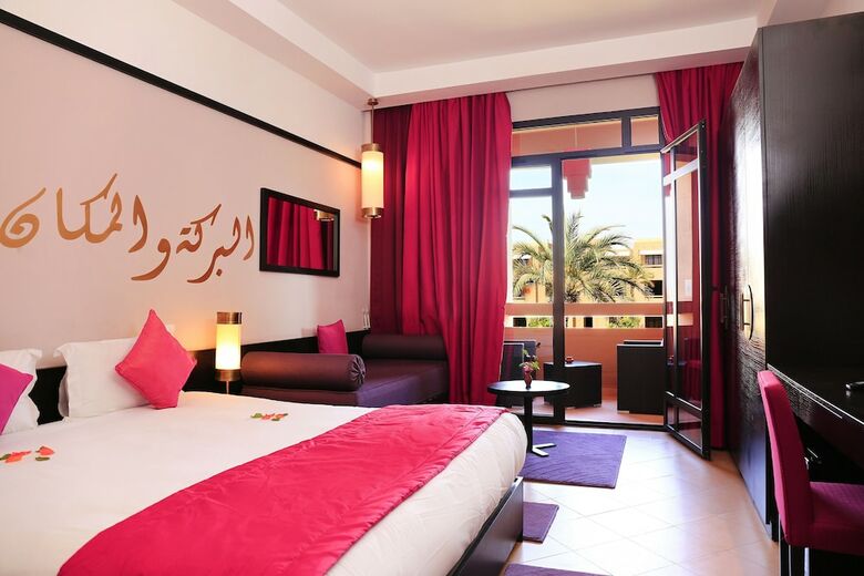 Hotel Aqua Mirage Club
