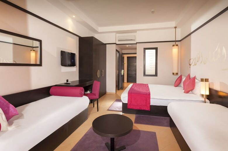 Hotel Aqua Mirage Club