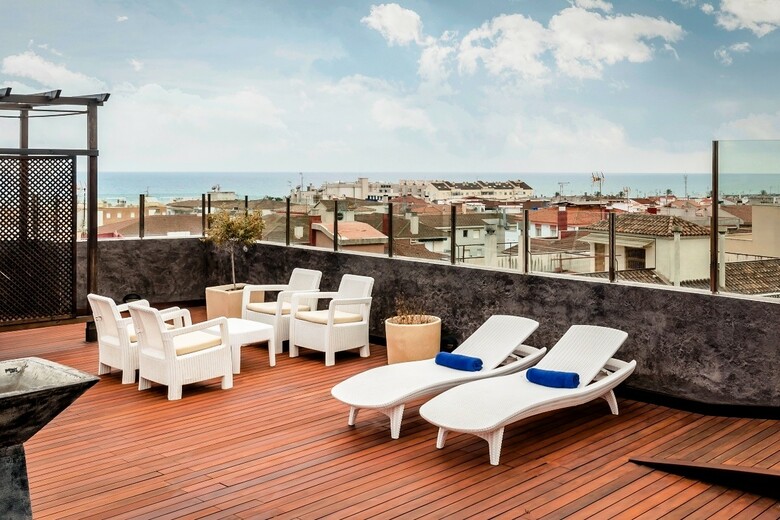 Hotel Exe Cunit Suites & Spa