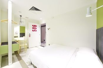 Hotel Hangout At Mt.emily