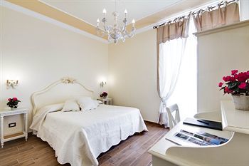 Sweetly Home Roma Luxury B&B