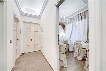 Sweetly Home Roma Luxury B&B