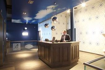 Zowar International Hotel