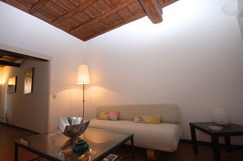 House & The City - Navona Apartments
