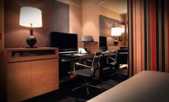 Hotel Quote (t Room)
