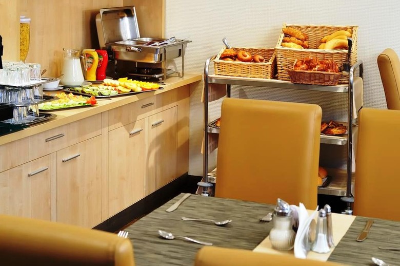 Promenade City Hotel