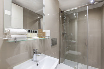 Shepherd's Bush Boutique Hotel