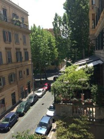 Bed & Breakfast La Breccia A Porta Pia