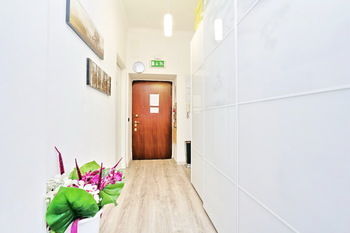 Hotel Applemoon Rooms For Rent