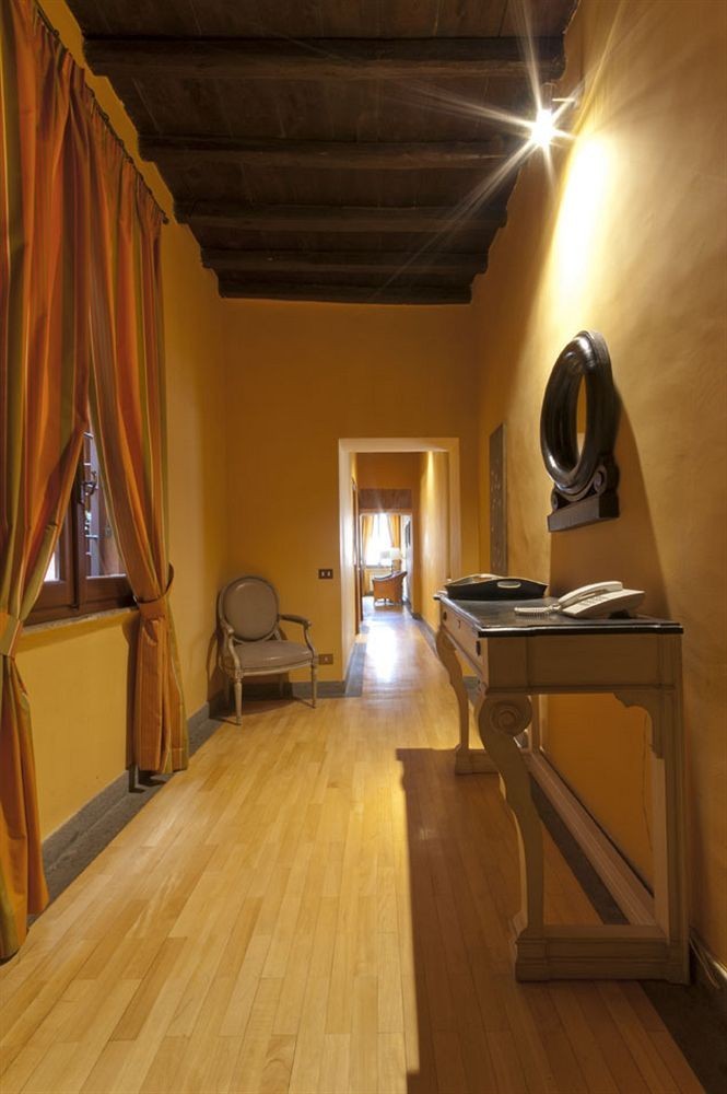 Hostal Manfredi Luxury Apartments