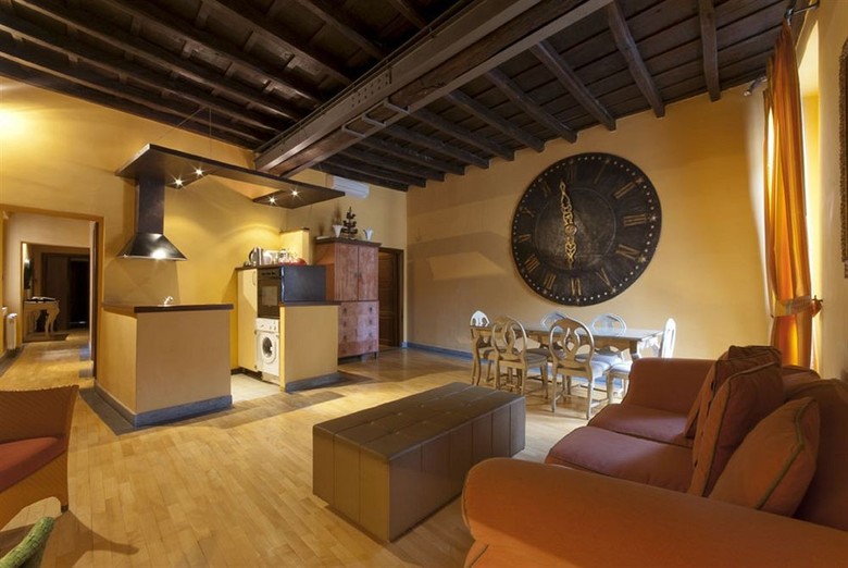 Hostal Manfredi Luxury Apartments