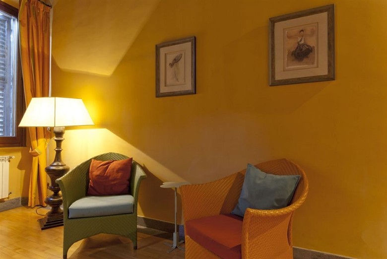 Hostal Manfredi Luxury Apartments