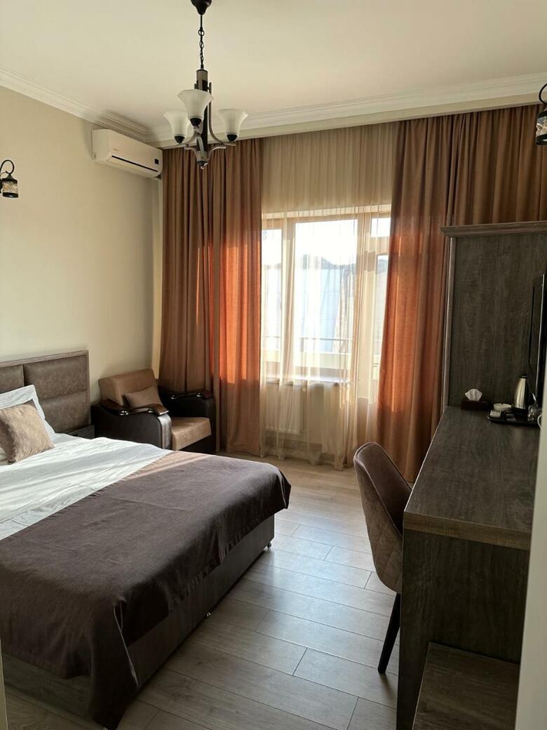 Hotel Capital