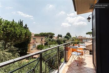 Aurelia Garden Gold Bed & Breakfast