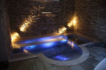 Aurelia Garden Gold Bed & Breakfast