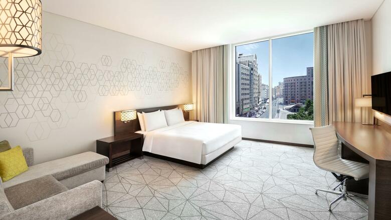 Hotel Hyatt Place Dubai Baniyas Square