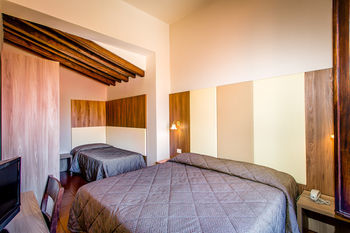 Hostal Hotel Arno Bellariva