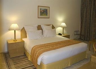 Avari Hotel Apartments