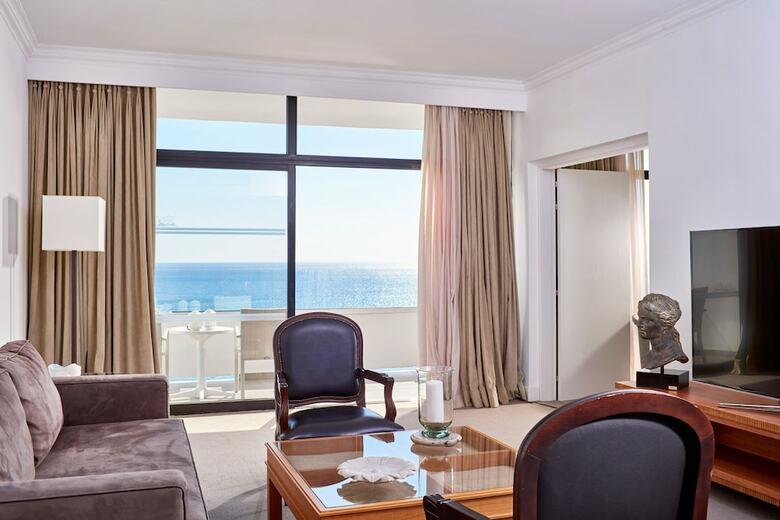 Hotel Grecian Bay