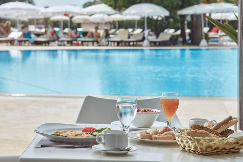 Hotel Grecian Bay