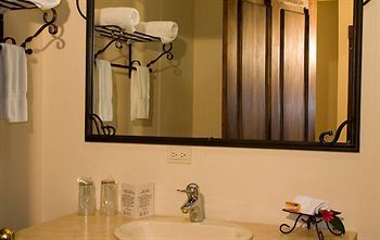 Hotel Ca�o Negro Natural Lodge (.)