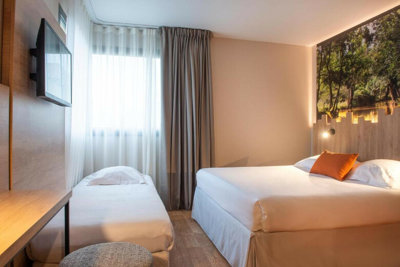 Hotel The Originals City H�tel Alt�ora Site Du Futuroscope