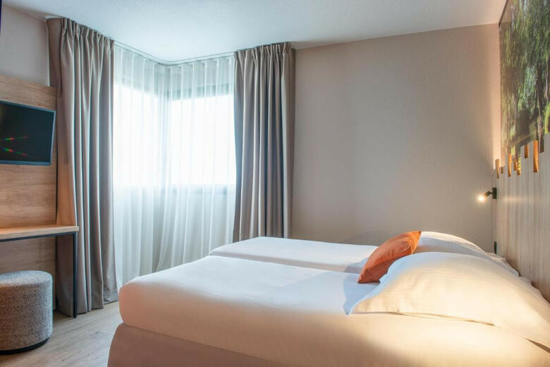 Hotel The Originals City H�tel Alt�ora Site Du Futuroscope