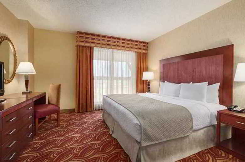 Hotel Embassy Suites San Marcos