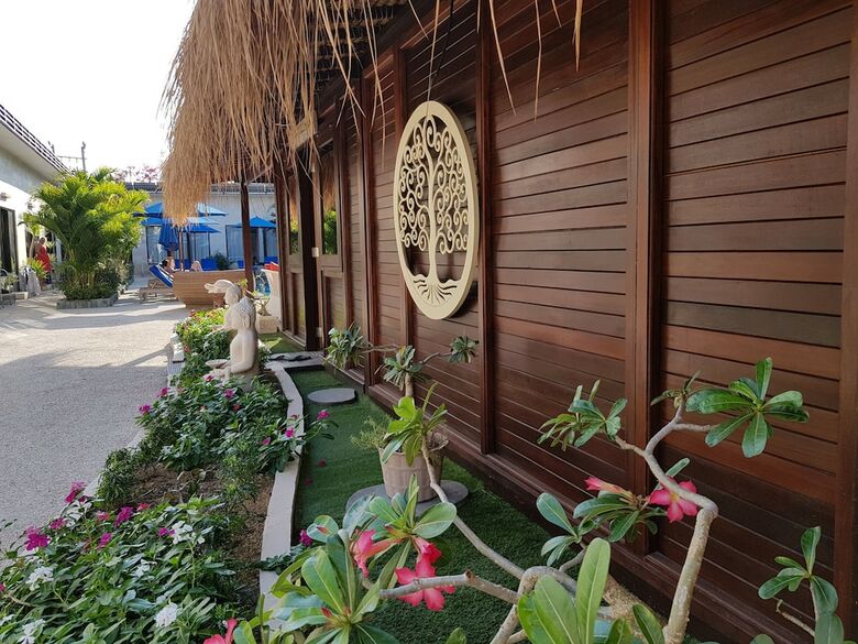 Kura Kura Resort