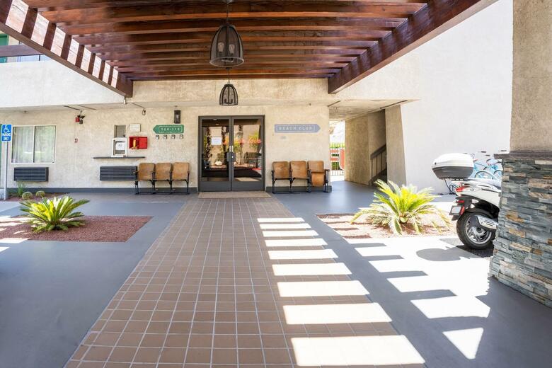 Hotel Americas Best Value Inn Palm Springs