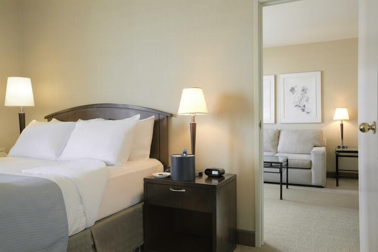 Coast Victoria Harbourside Hotel & Marina