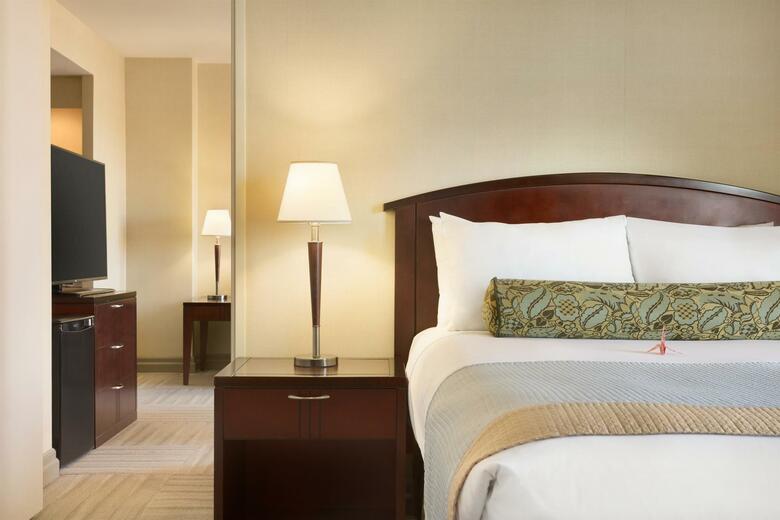 Coast Victoria Harbourside Hotel & Marina