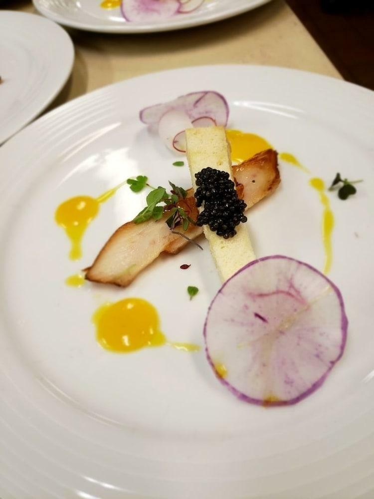 Coast Victoria Harbourside Hotel & Marina