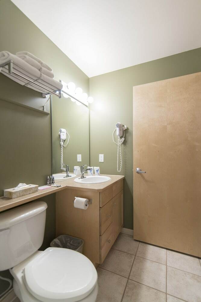 Hotel Windtower Lodge And Suites