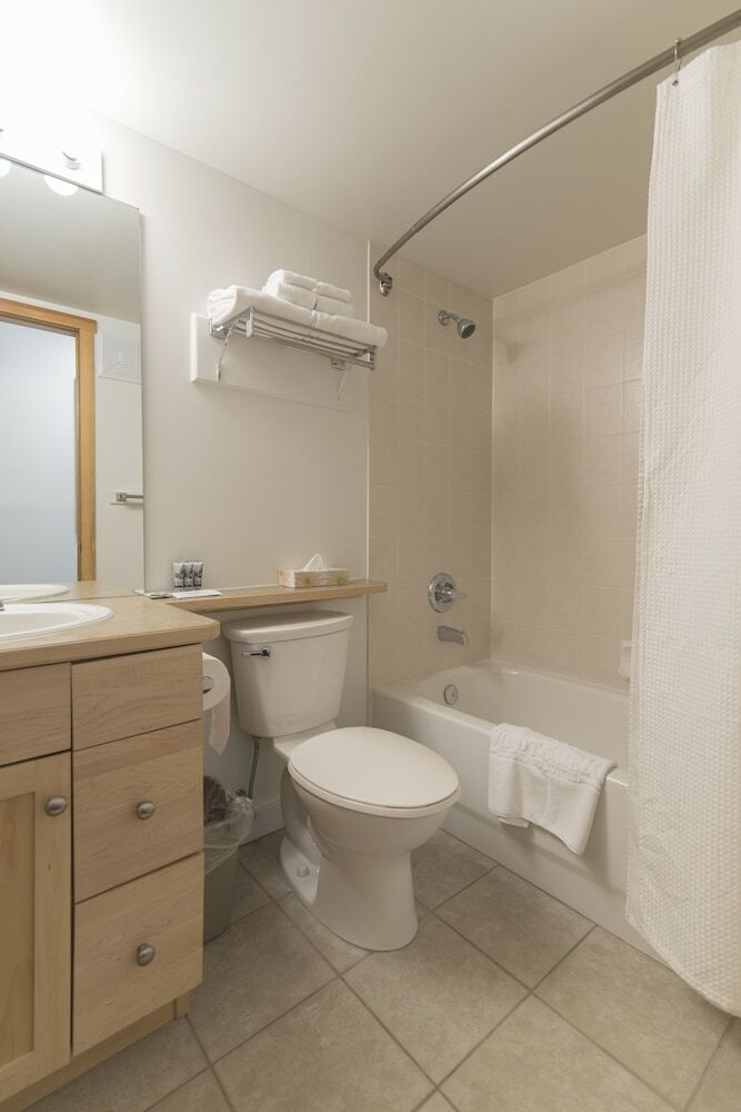 Hotel Windtower Lodge And Suites