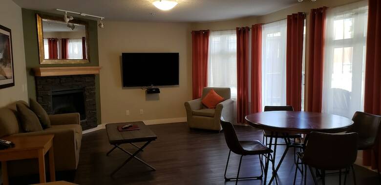 Hotel Windtower Lodge And Suites