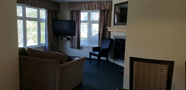 Hotel Windtower Lodge And Suites