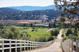 Hotel South Thompson Inn & Conference Centre