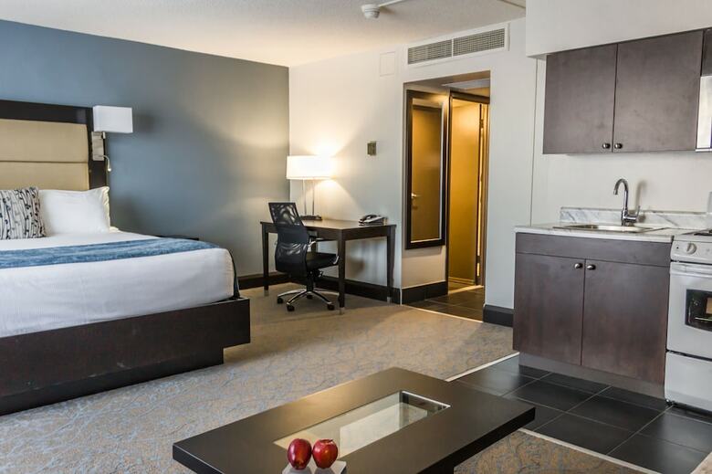 Embassy Hotel & Suites Ottawa