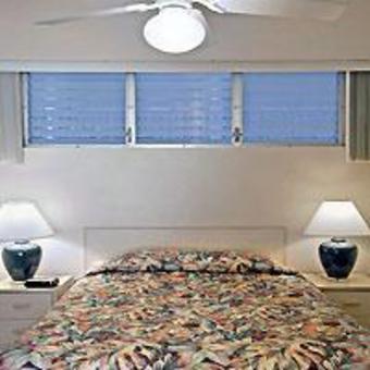Hotel Castle Waikiki Shore