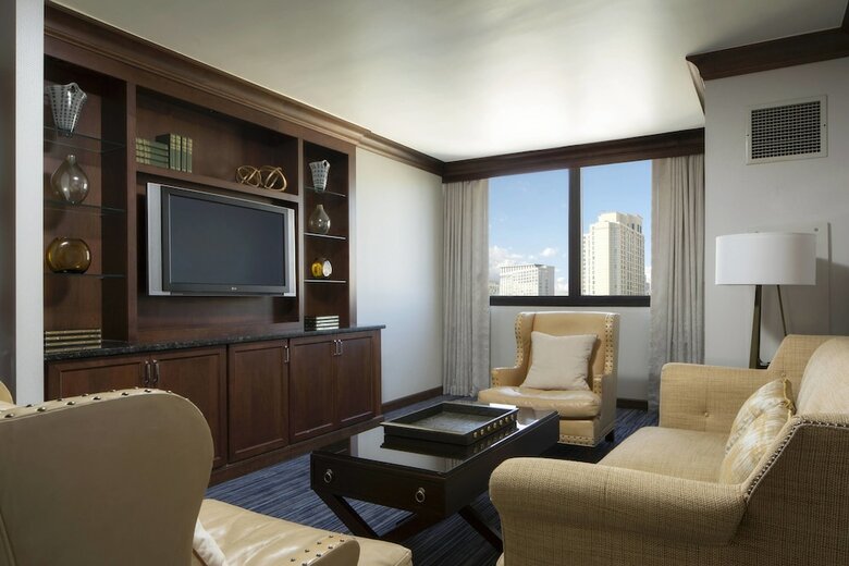 Hotel Sheraton Norfolk Waterside