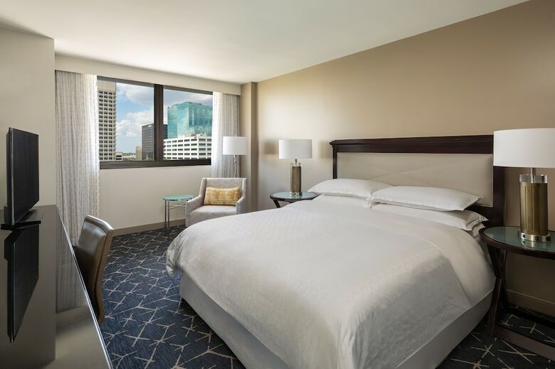 Hotel Sheraton Norfolk Waterside